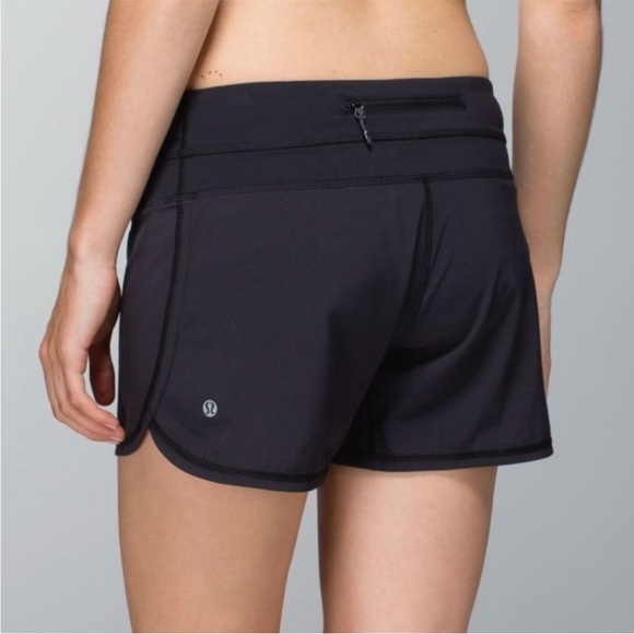 lululemon athletica Pants - Lululemon Groovy Run Shorts in Black Size 4